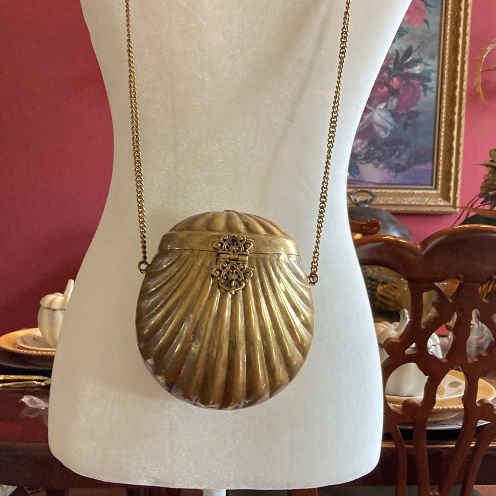 Gold Shell-Shaped Women Bag